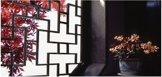 一般家庭都是使用金屬合金類的門窗，成本低，像鋁合金門窗最為普遍