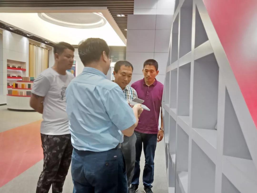 鋁加網(wǎng)廣亞鋁業(yè)丨中涂學(北京)涂裝工業(yè)信息技術中心一行蒞臨我司參觀交流.jpg